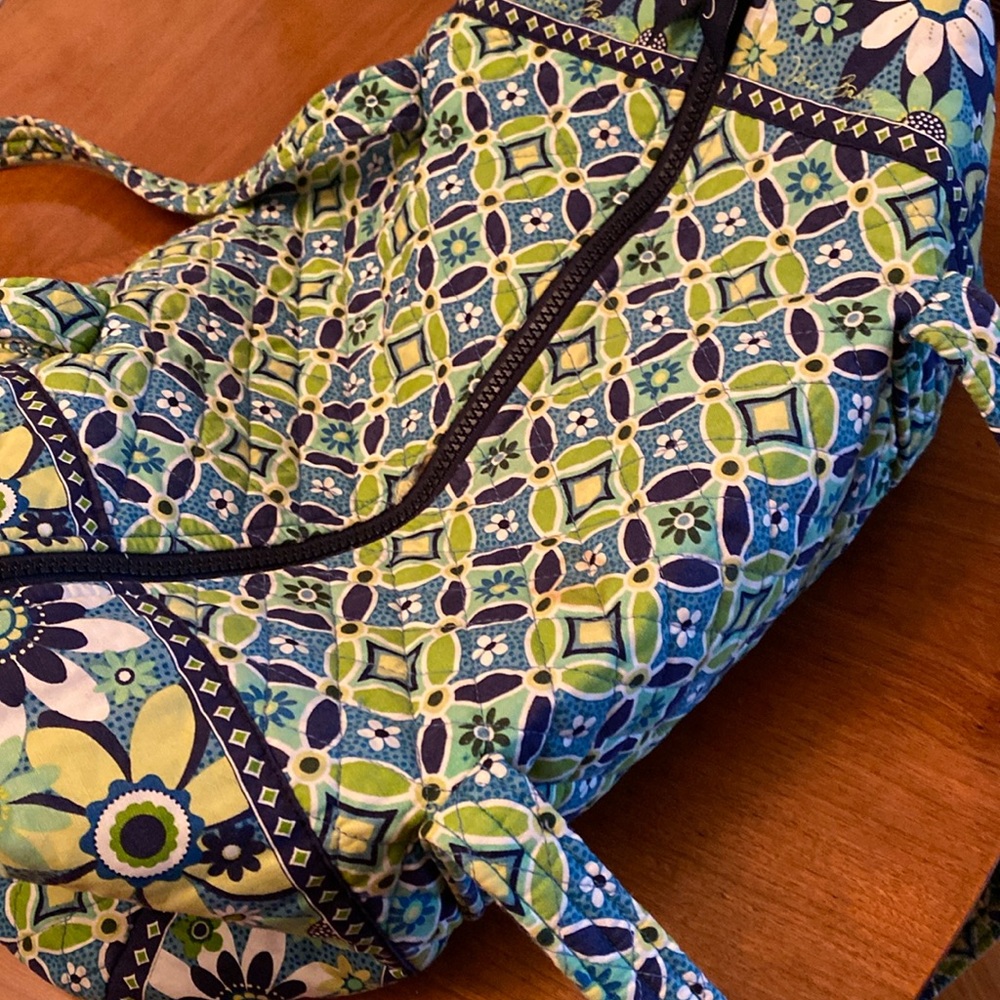 Retired pattern. Daisy Daisy Vera Bradley zipped duffle bag.